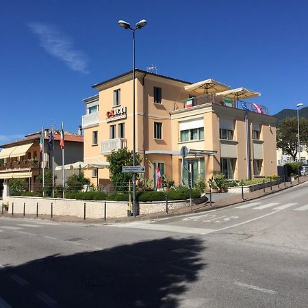 Meuble Ca' Rodi 3 Leoni Hotel Crespano del Grappa Eksteriør billede